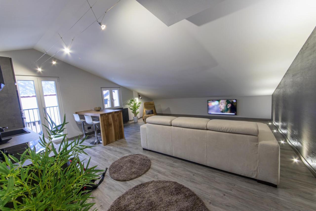 شقة Panoramic Penthouse In The Historical Center دومودوسولا المظهر الخارجي الصورة
